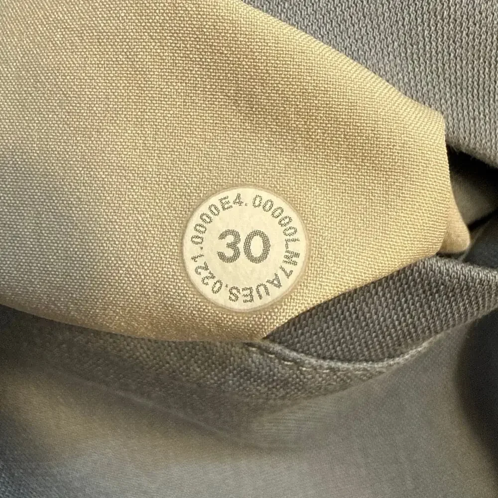 Lululemon Commission Classic-Fit Short 9